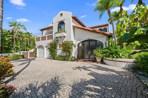 23 Sloans Curve Drive Palm Beach FL 33480