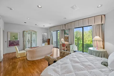 23 Sloans Curve Drive Palm Beach FL 33480