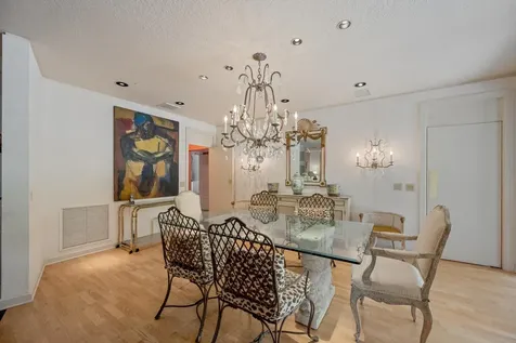 23 Sloans Curve Drive Palm Beach FL 33480