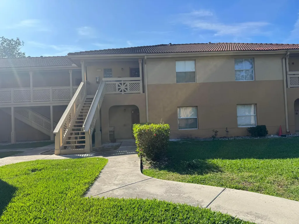 4807 Via Palm Lakes West Palm Beach FL 33417
