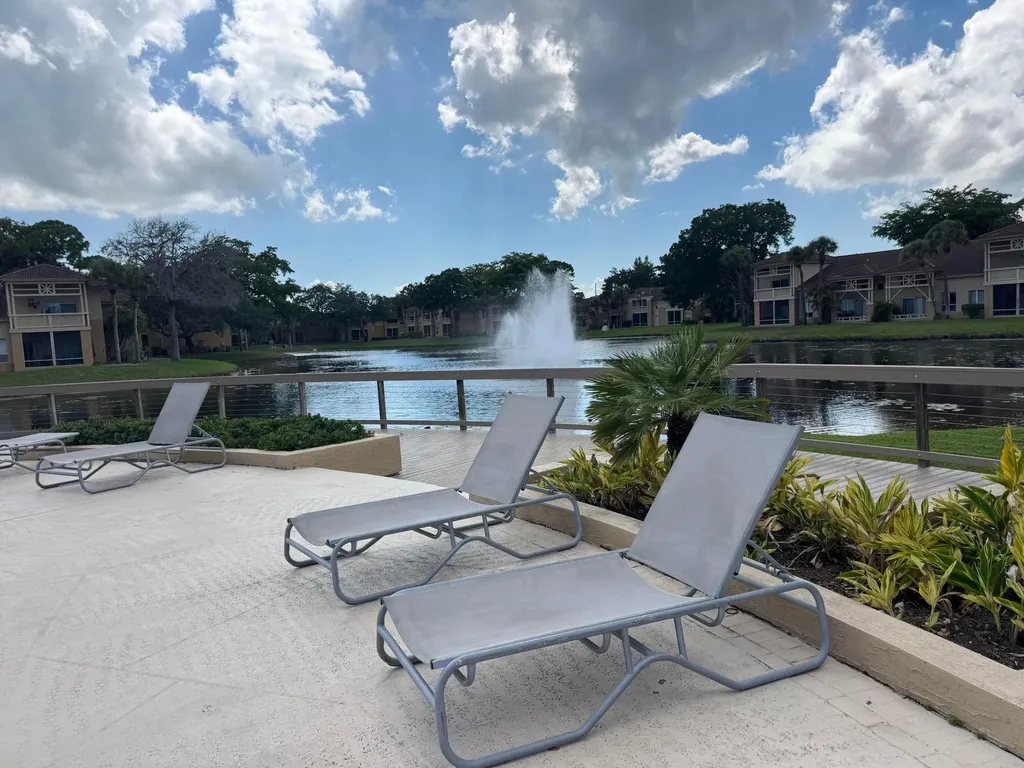 4807 Via Palm Lakes West Palm Beach FL 33417