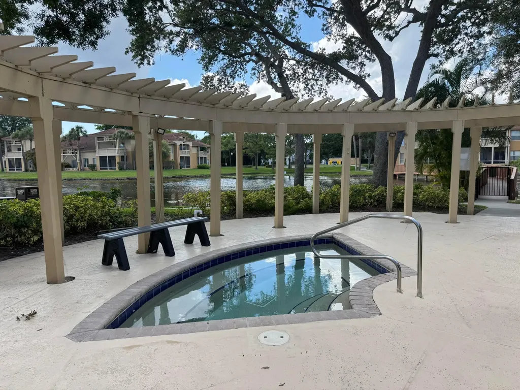 4807 Via Palm Lakes West Palm Beach FL 33417