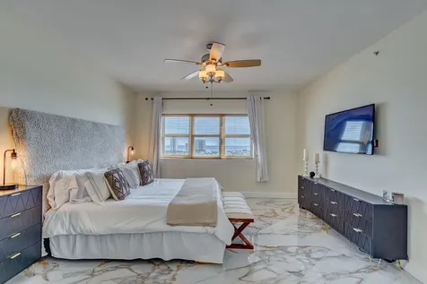 2640 Lake Shore Drive Riviera Beach FL 33404