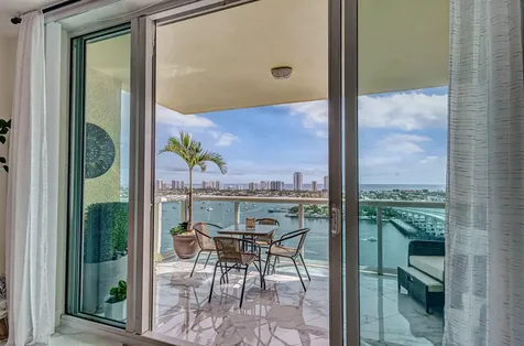 2640 Lake Shore Drive Riviera Beach FL 33404