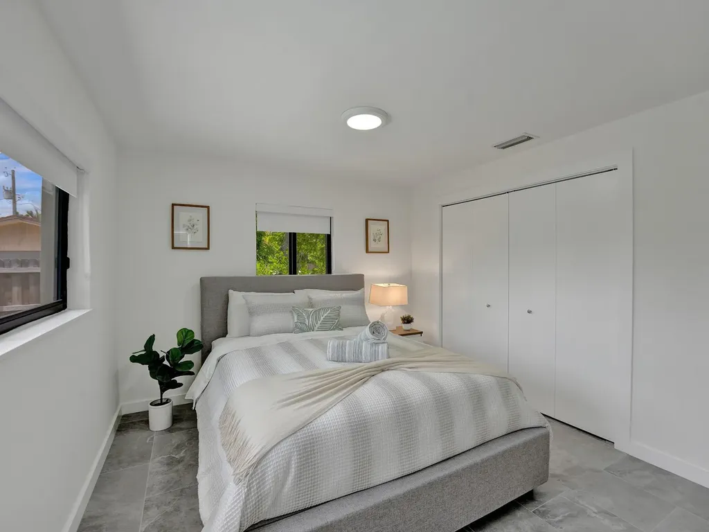 260 NW 36th Street Boca Raton FL 33431