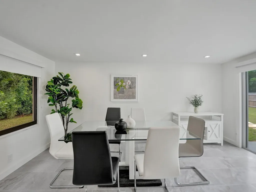 260 NW 36th Street Boca Raton FL 33431