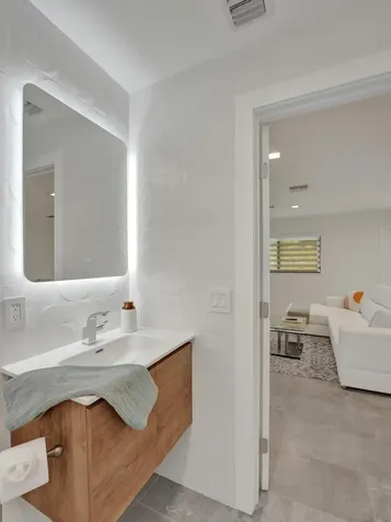260 NW 36th Street Boca Raton FL 33431