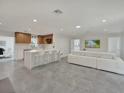 260 NW 36th Street Boca Raton FL 33431