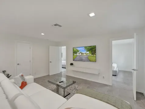 260 NW 36th Street Boca Raton FL 33431