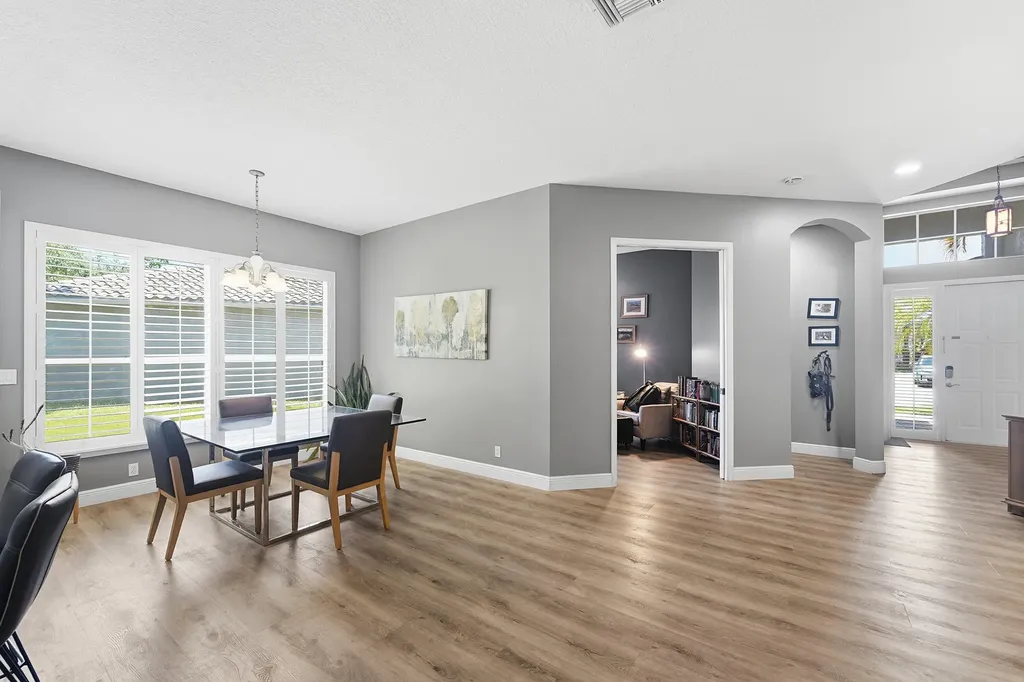 8815 Gibson Cay West Palm Beach FL 33411