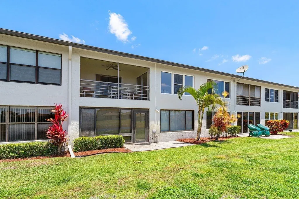 5850 Sugar Palm Court Delray Beach FL 33484