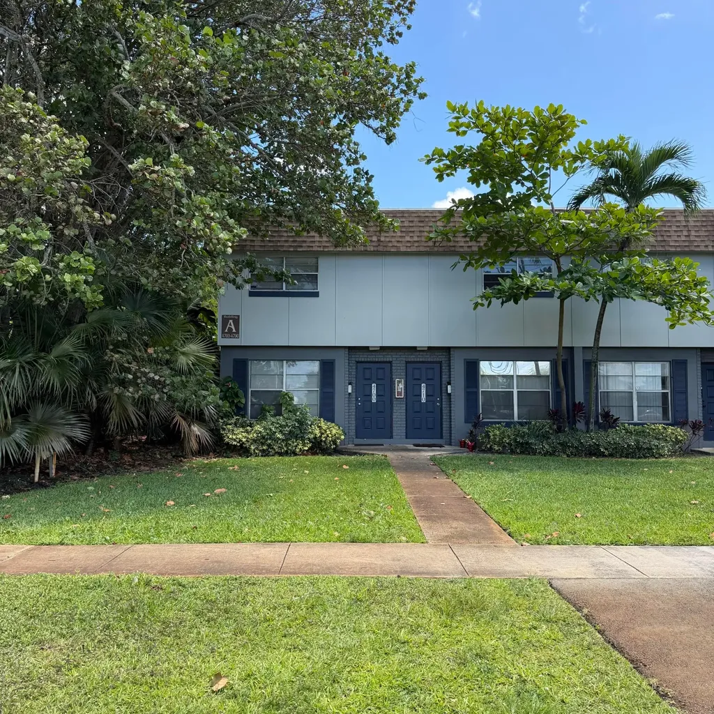 4700 NW 9th Court Plantation FL 33317