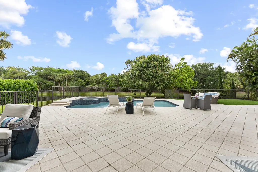 1120 SW 21st Avenue Boca Raton FL 33486