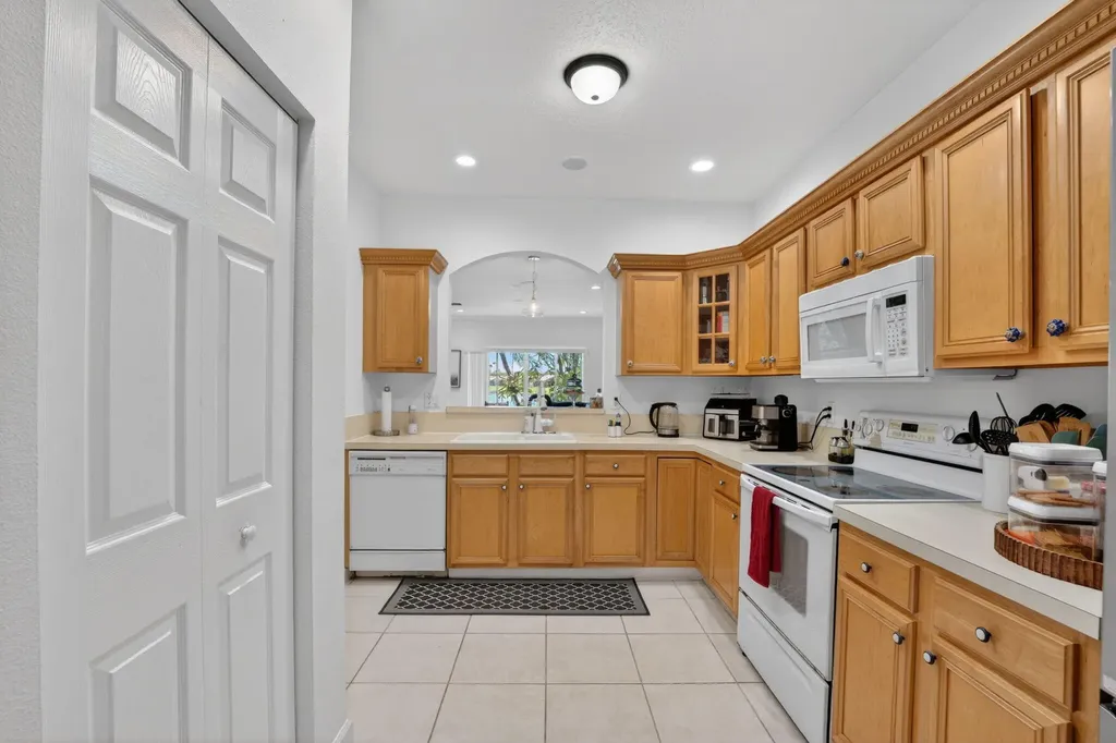 1092 SW 42nd Avenue Deerfield Beach FL 33442