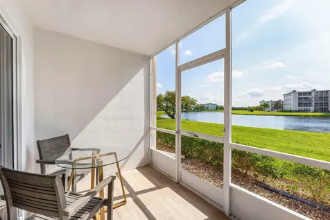 1019 Guildford B Boca Raton FL 33434