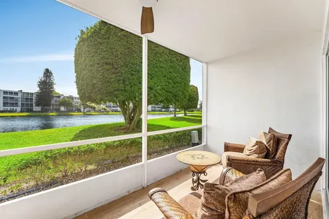 1019 Guildford B Boca Raton FL 33434
