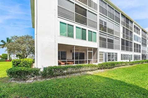 1019 Guildford B Boca Raton FL 33434