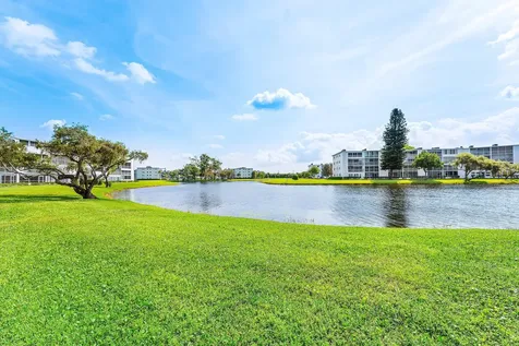 1019 Guildford B Boca Raton FL 33434