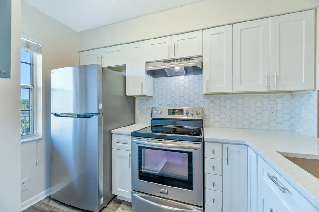 2226 N Cypress Bend Drive Pompano Beach FL 33069