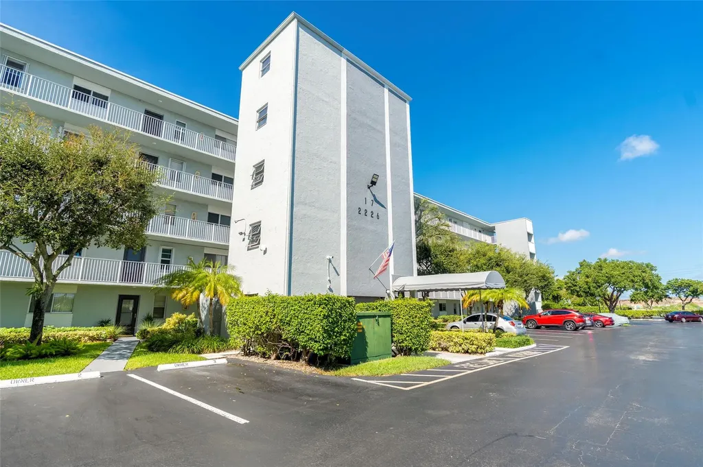2226 N Cypress Bend Drive Pompano Beach FL 33069