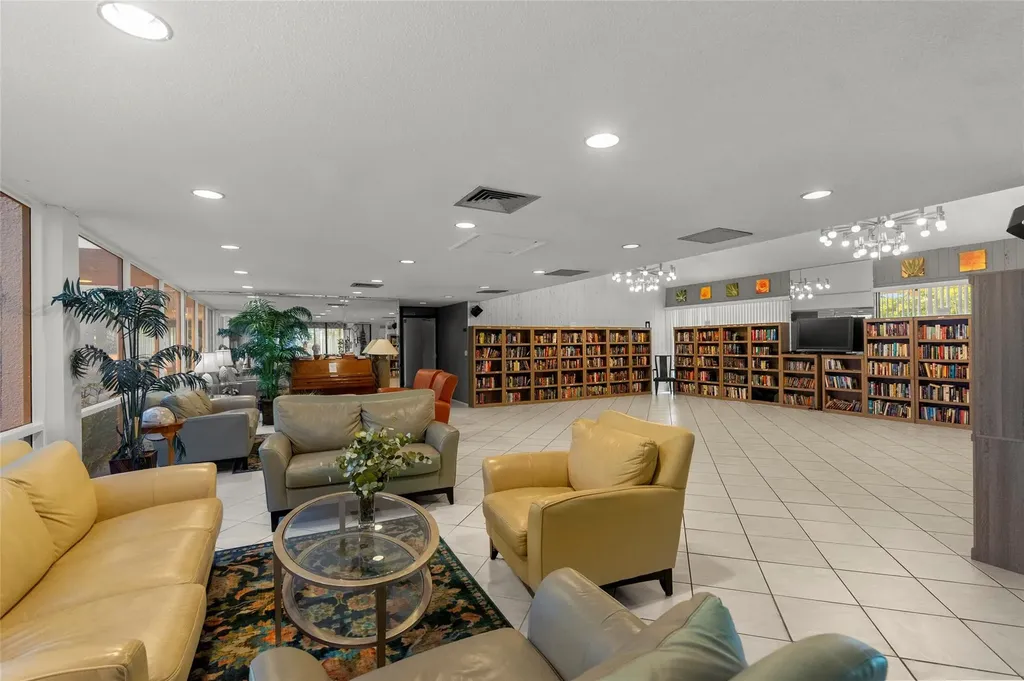 2226 N Cypress Bend Drive Pompano Beach FL 33069