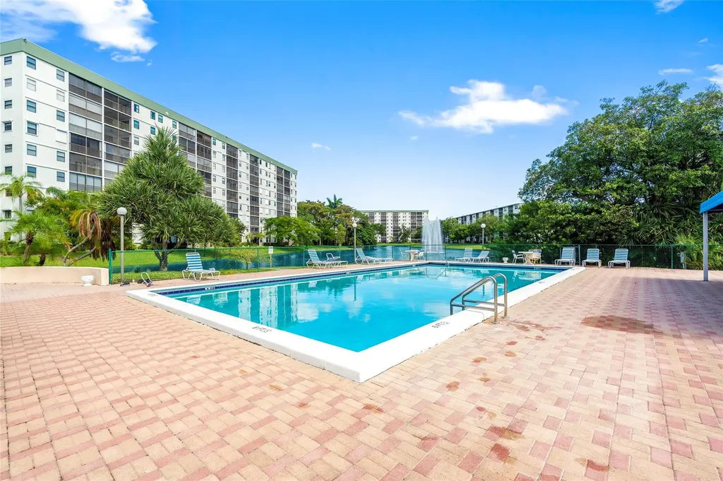 2226 N Cypress Bend Drive Pompano Beach FL 33069