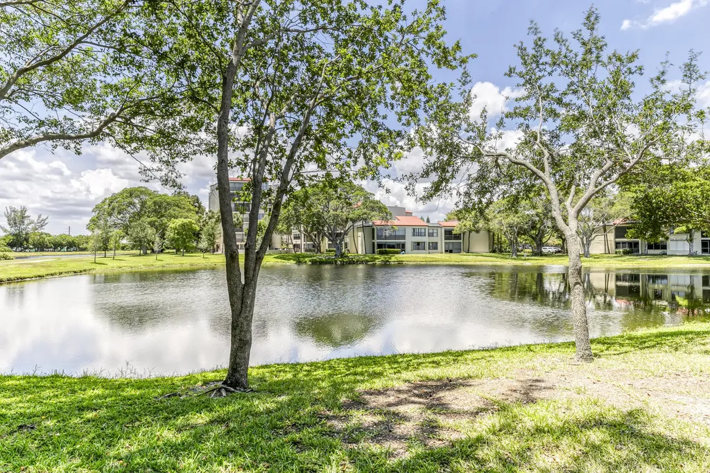 2200 S Cypress Bend Drive Pompano Beach FL 33069
