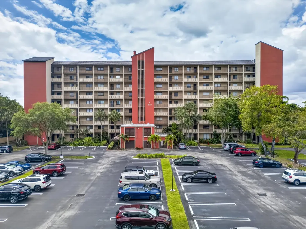 2200 S Cypress Bend Drive Pompano Beach FL 33069