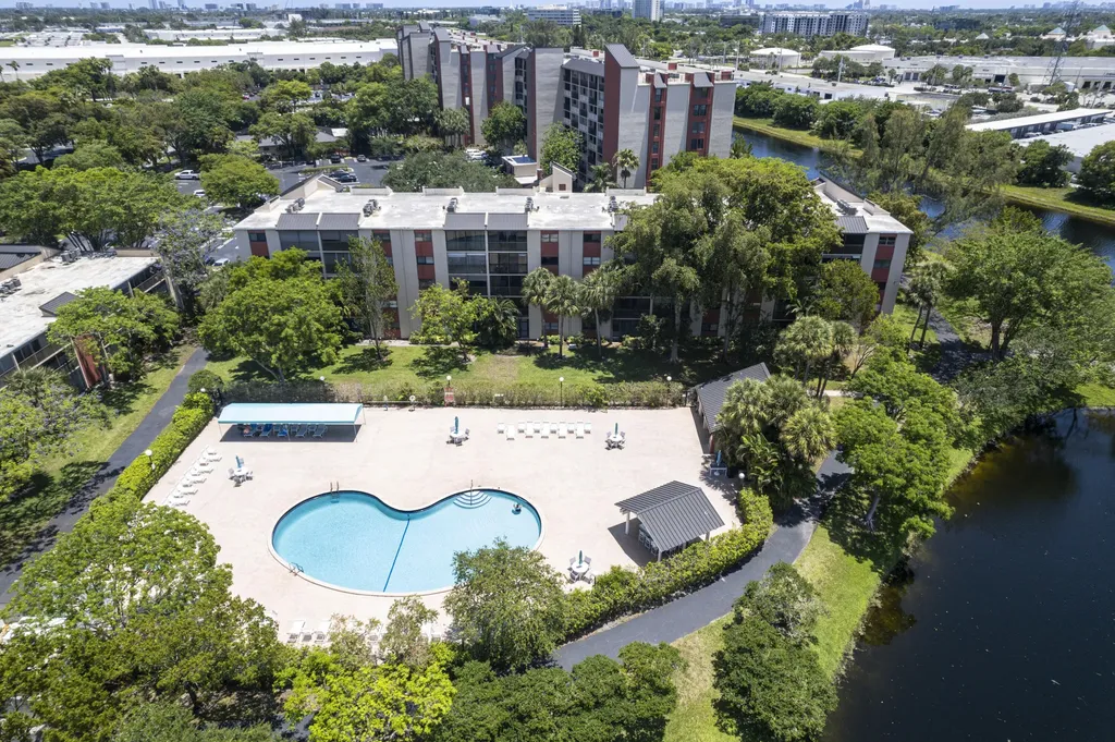 2200 S Cypress Bend Drive Pompano Beach FL 33069
