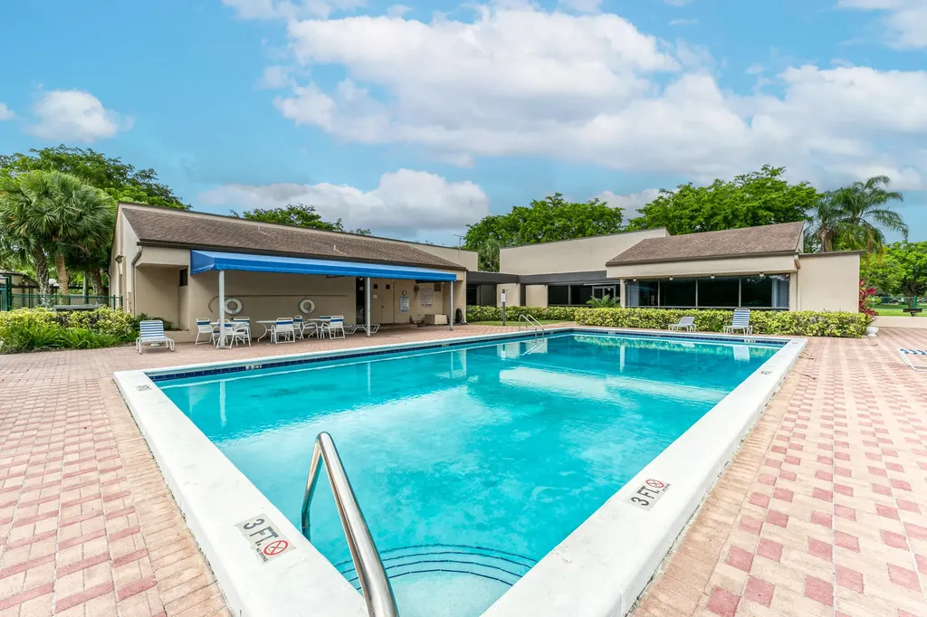 2200 S Cypress Bend Drive Pompano Beach FL 33069