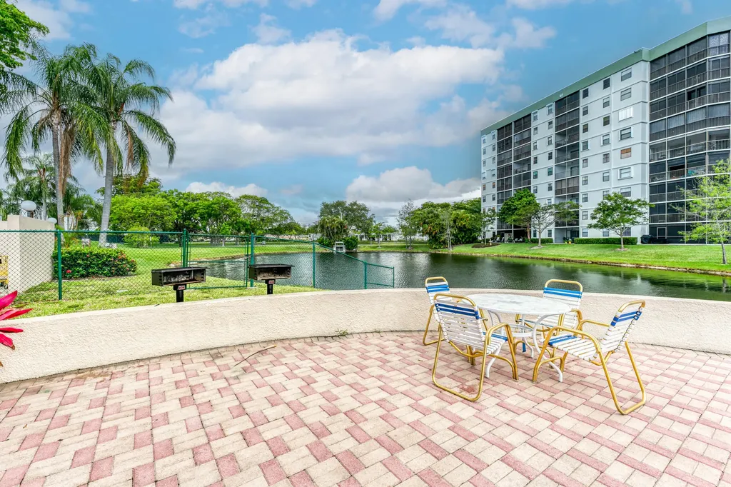 2200 S Cypress Bend Drive Pompano Beach FL 33069