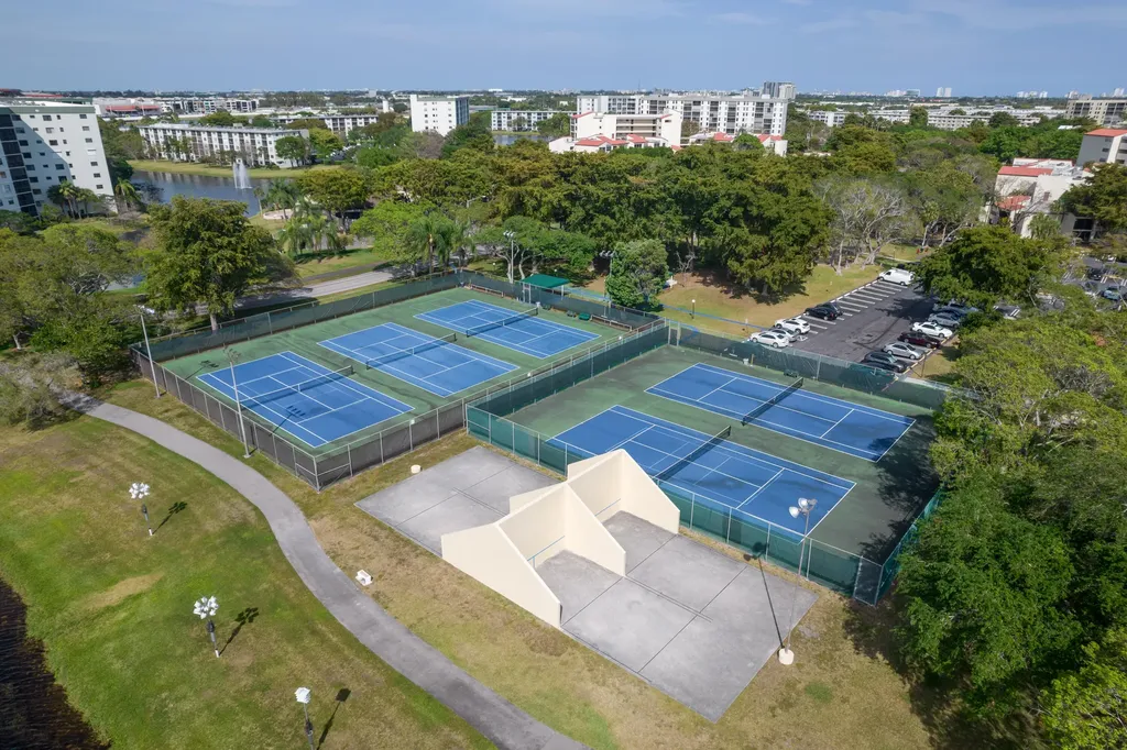 2200 S Cypress Bend Drive Pompano Beach FL 33069