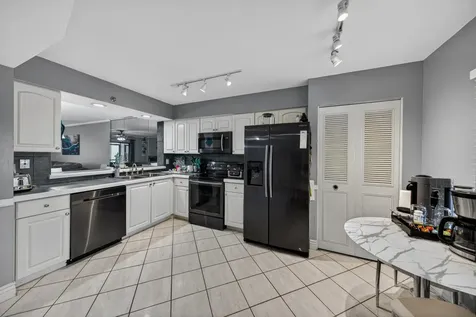 2200 S Cypress Bend Drive Pompano Beach FL 33069
