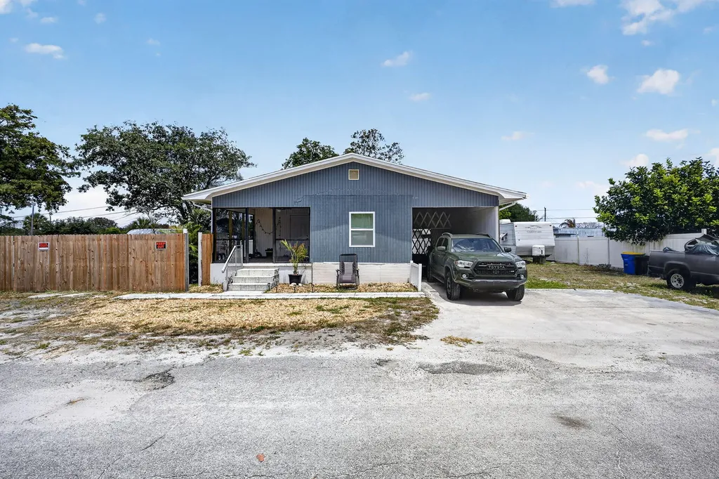 7945 SE Fairchild Way Hobe Sound FL 33455