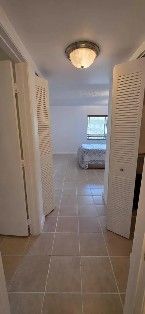 711 N Pine Island Road Plantation FL 33324