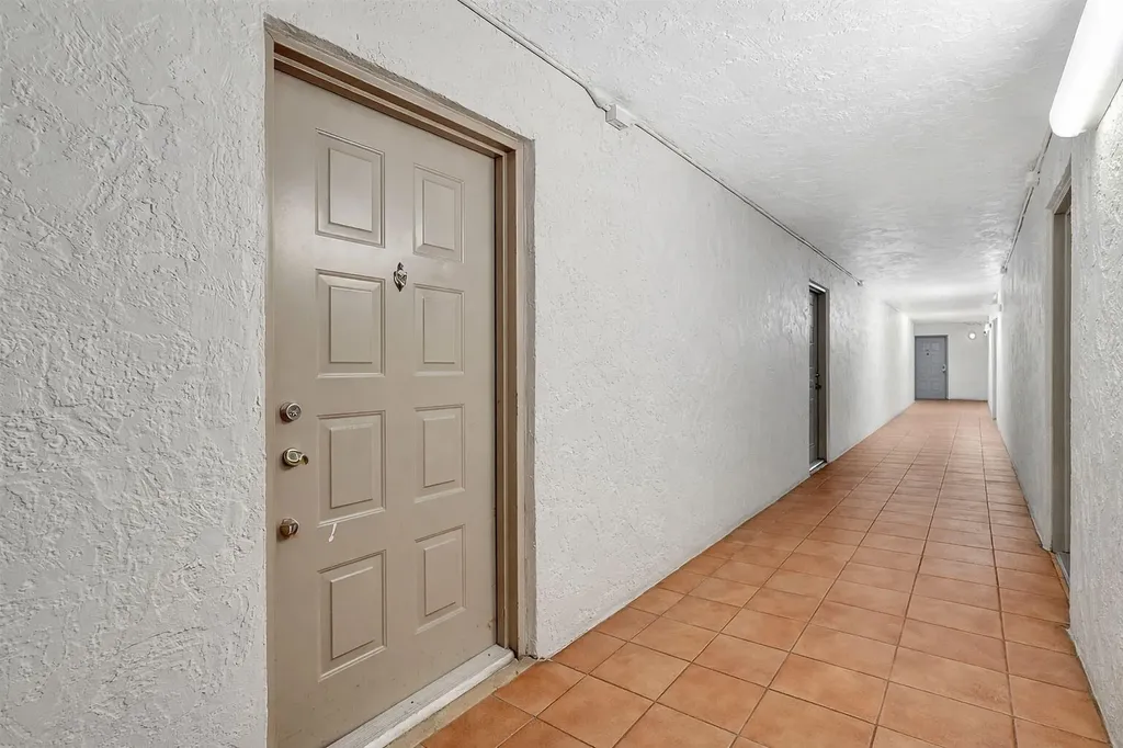 711 N Pine Island Road Plantation FL 33324