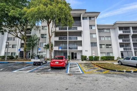 711 N Pine Island Road Plantation FL 33324