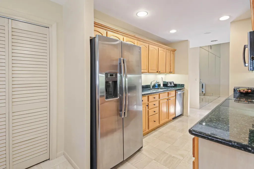 4733 S Fountains Drive S Lake Worth FL 33467
