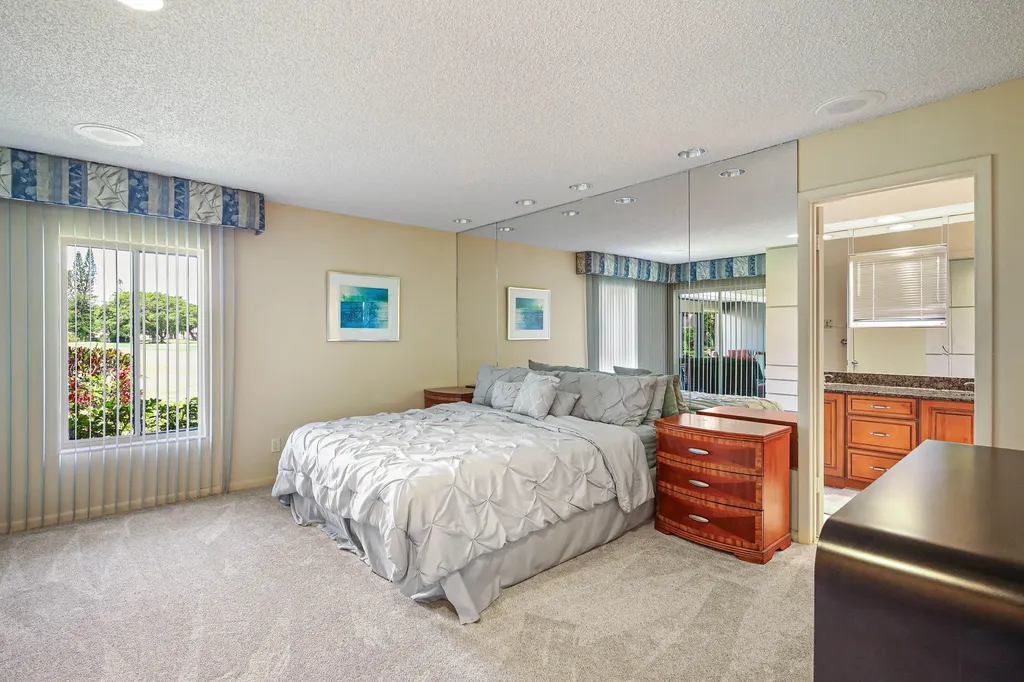 4733 S Fountains Drive S Lake Worth FL 33467