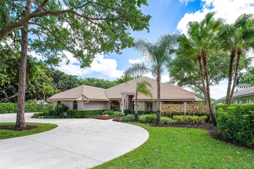 6 Tarrington Circle Palm Beach Gardens FL 33418