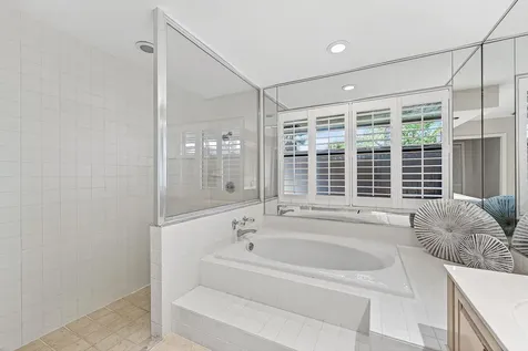 6 Tarrington Circle Palm Beach Gardens FL 33418