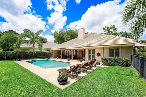 6 Tarrington Circle Palm Beach Gardens FL 33418