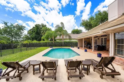 6 Tarrington Circle Palm Beach Gardens FL 33418