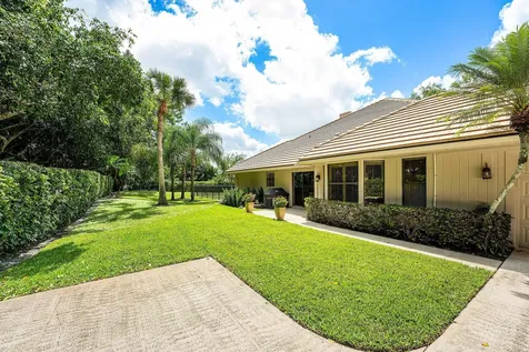 6 Tarrington Circle Palm Beach Gardens FL 33418
