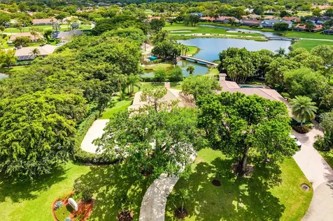6 Tarrington Circle Palm Beach Gardens FL 33418
