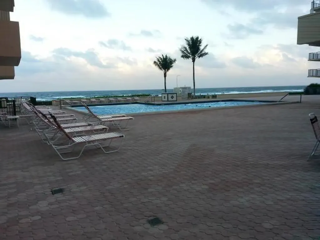 1147 Hillsboro Mile Hillsboro Beach FL 33062