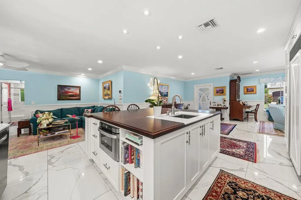 2177 Areca Palm Road Boca Raton FL 33432