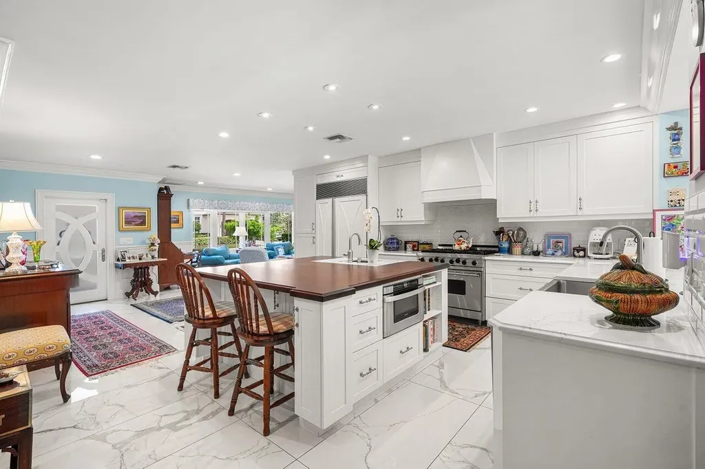 2177 Areca Palm Road Boca Raton FL 33432