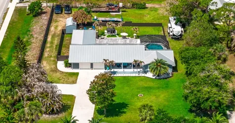 5588 SE Lamay Drive Stuart FL 34997
