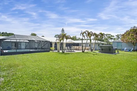 5588 SE Lamay Drive Stuart FL 34997